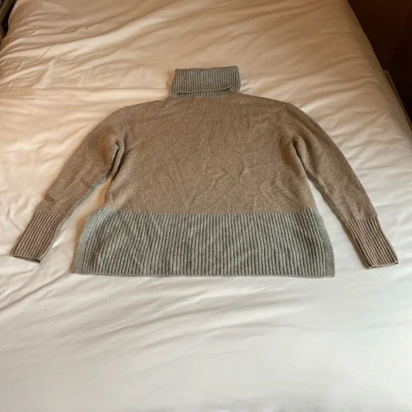 Summer salt Cashmere & Wool Blend Turtleneck Sweater Size M - Picture 3 of 5